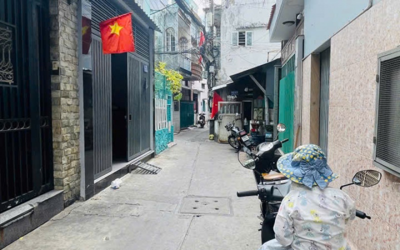 Bán gấp nhà hẻm (1 sẹc # 4m, ô tô tới cửa nhà) đường An Bình, P5Q5