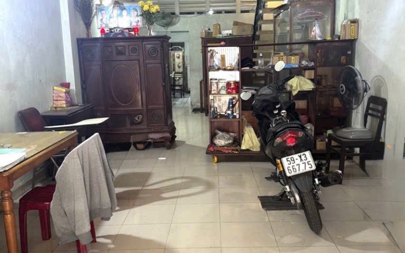 Bán nhà hẻm 4m (100m ra Điện Biên Phủ, P25, Bình Thạnh); 