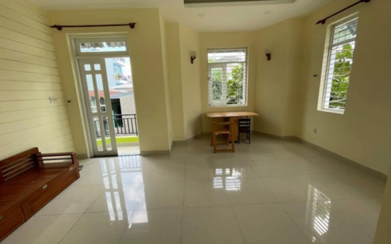 Bán nhà hẻm (trước nhà # 2,5m) # 300m ra Trần Xuân Soạn quận 7 (giao đường Hoàng Trọng Mậu), 